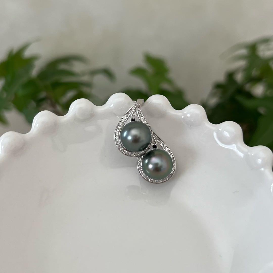 2粒タヒチ黒蝶真珠ペンダントトップ　パールネックレストップ　8.3mm シルバー