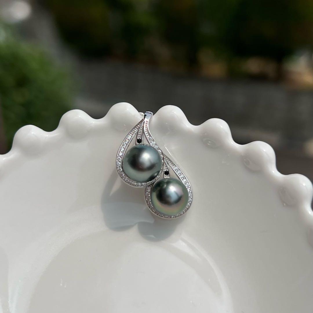 2粒タヒチ黒蝶真珠ペンダントトップ　パールネックレストップ　8.3mm シルバー