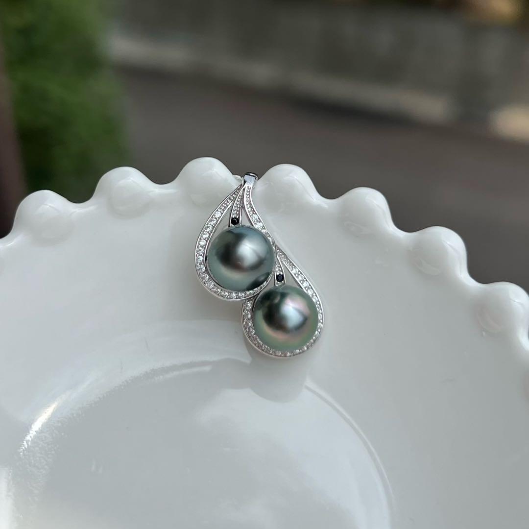 2粒タヒチ黒蝶真珠ペンダントトップ　パールネックレストップ　8.3mm シルバー