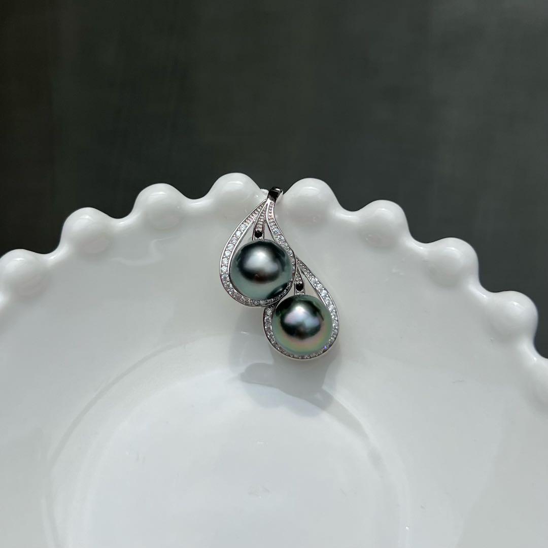 2粒タヒチ黒蝶真珠ペンダントトップ　パールネックレストップ　8.3mm シルバー