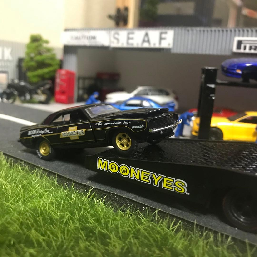 M2 シボレー C60 ムーンアイズトレーラーブラックとカマロRSブラック