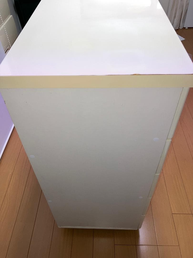 ホワイト鏡面チェスト取手付き 5段 幅60cm高さ90㎝/タンス