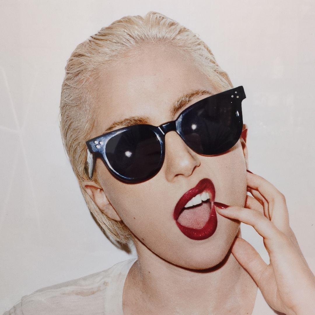 シュプリーム Supreme × レディ・ガガ イエロー 額装