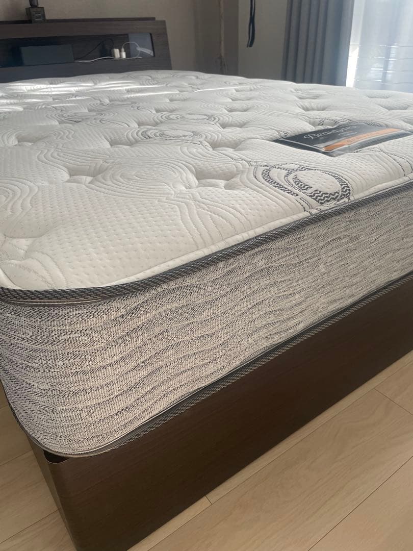 シモンズ　Beautyrest Golden Value ダブルマットレス