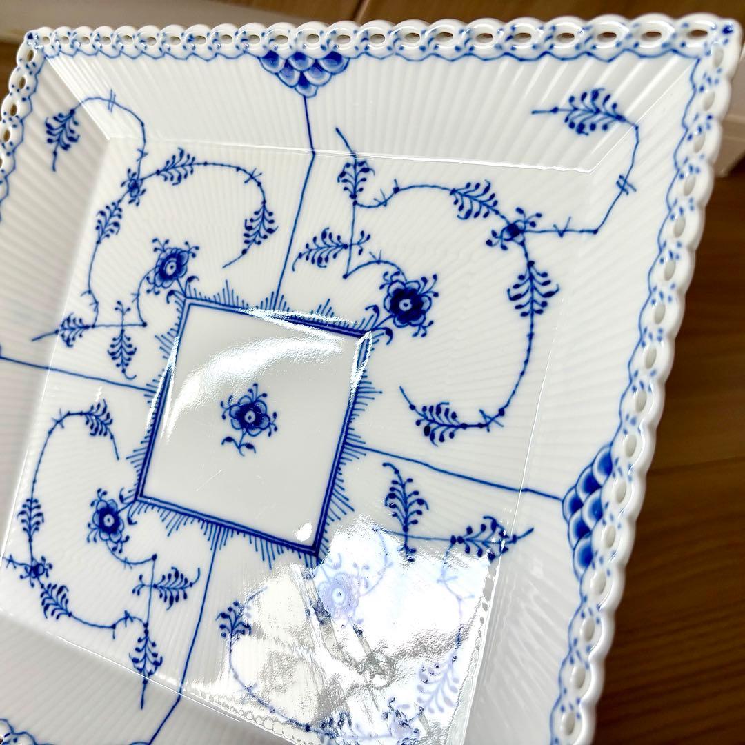 ロイヤルコペンハーゲン　ブルーフルーテッド フルレース プレート21cm