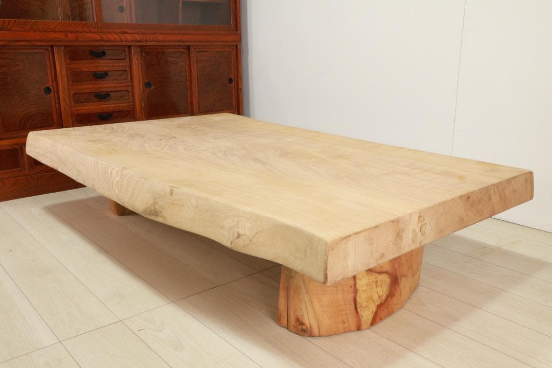 店頭展示品　１枚板　欅製　無垢材　和モダン　ローテーブル 天厚9㎝ BJ141