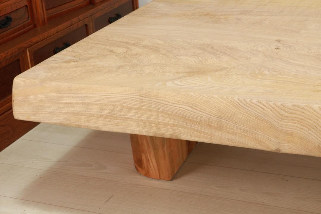 店頭展示品　１枚板　欅製　無垢材　和モダン　ローテーブル 天厚9㎝ BJ141