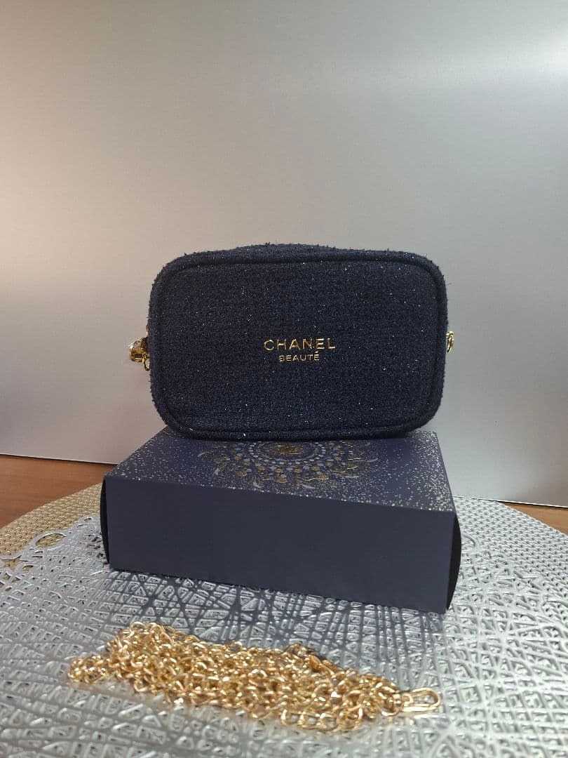 限定セール‼️CHANEL 　ホリデー限定ポーチ　ネイビー　ノベルティ　斜め掛け