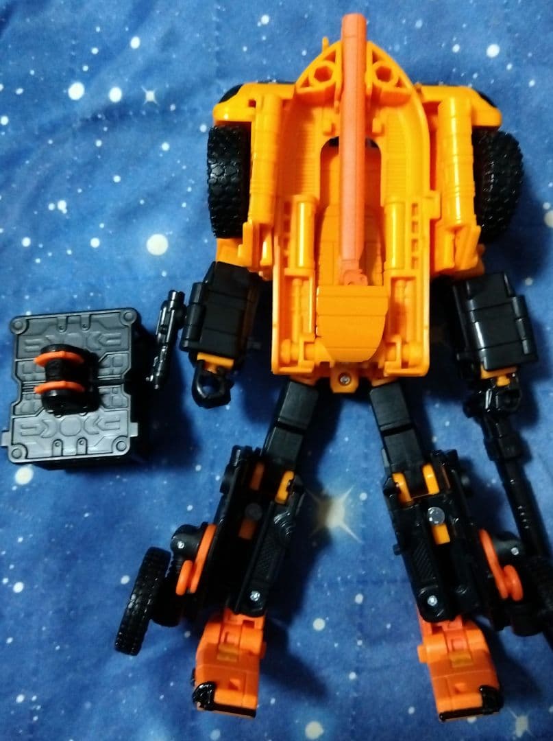 トランスフォーマーAOTP　サンドストーム