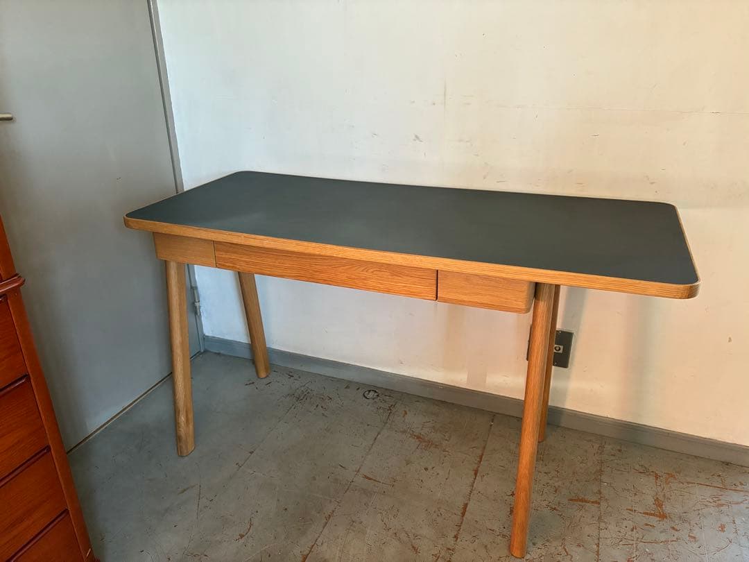 Actus アクタス　サークル デスク リノリウム