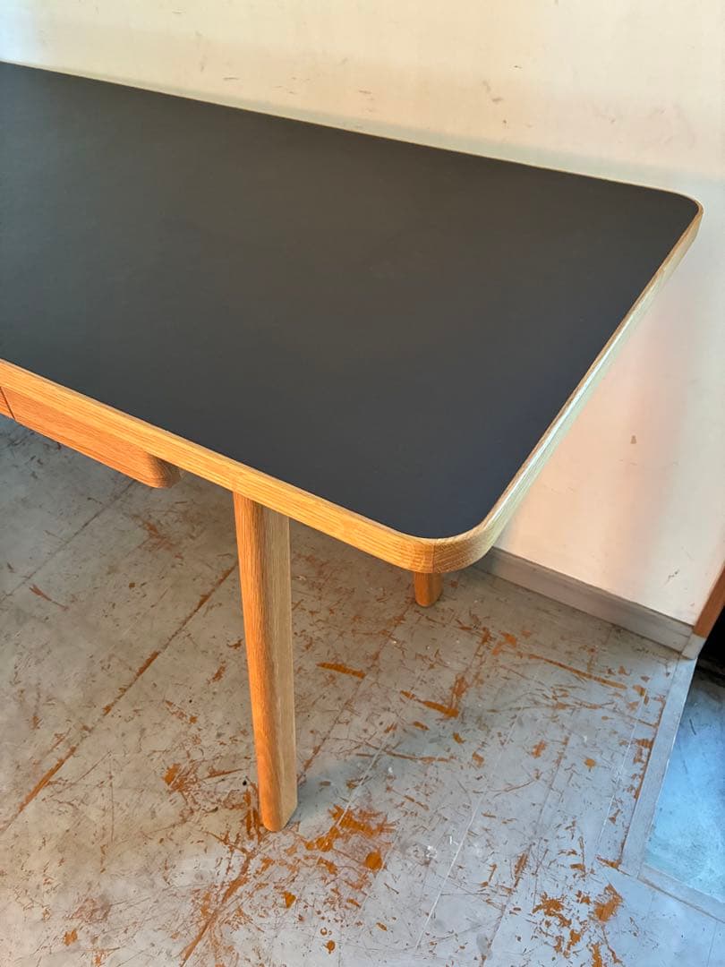 Actus アクタス　サークル デスク リノリウム