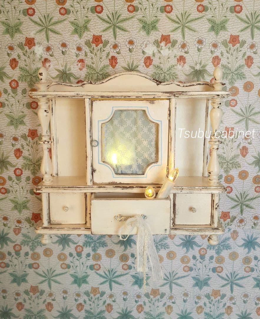 アンティーク・ヴィンテージ調　シャビー　ウォールシェルフ　キャビネット