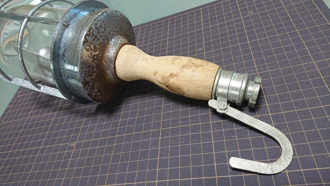 インダストリアル　ビンテージ　ランプ