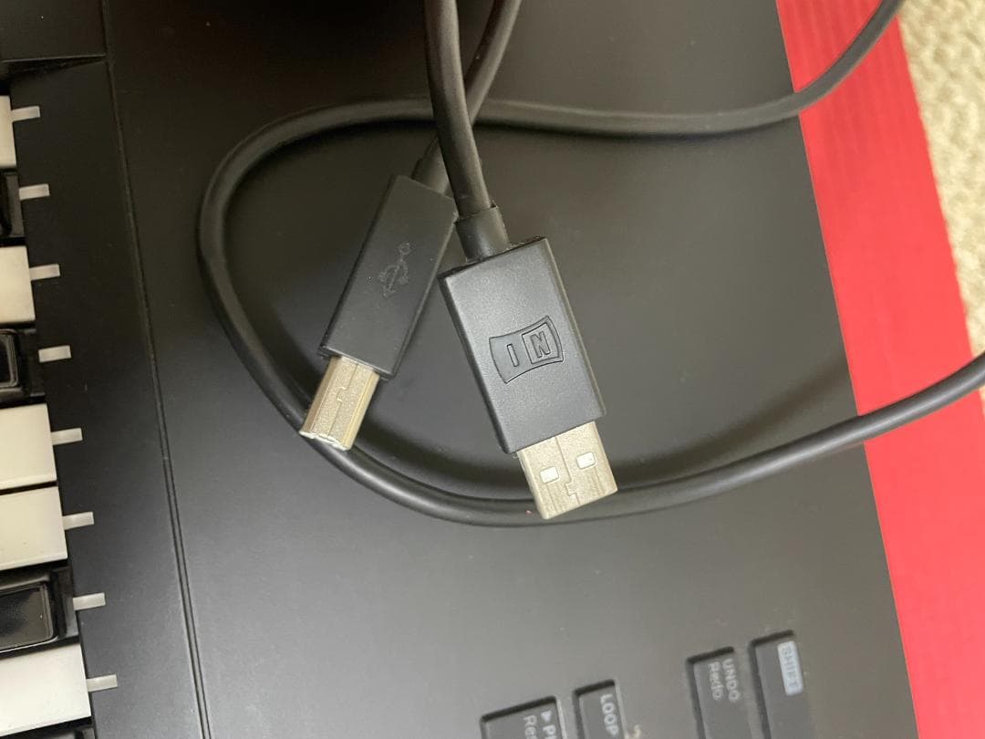 KOMPLETE KONTROL S61と12 ULTIMATEのセット