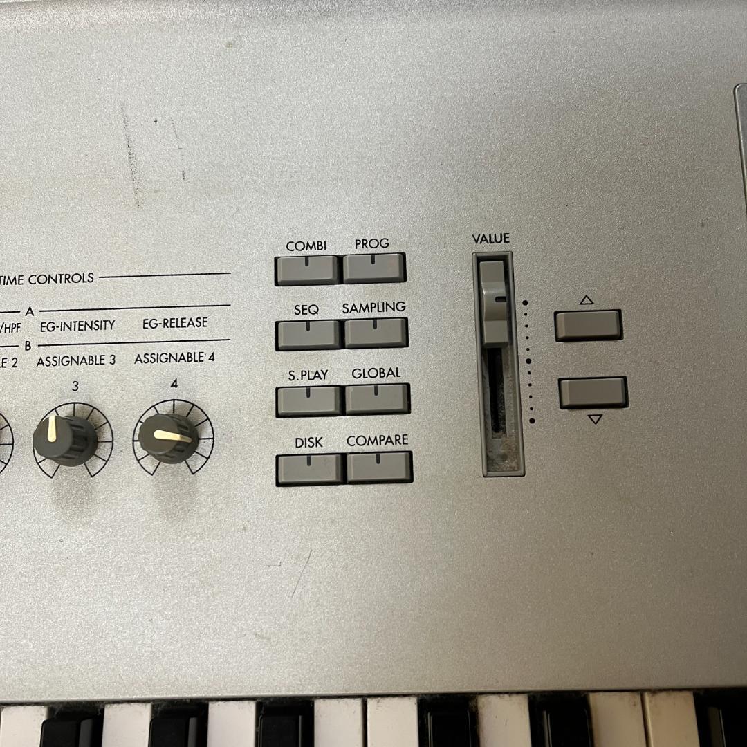 KORG TRITON Pro-X 88鍵 シンセサイザー 動作確認済