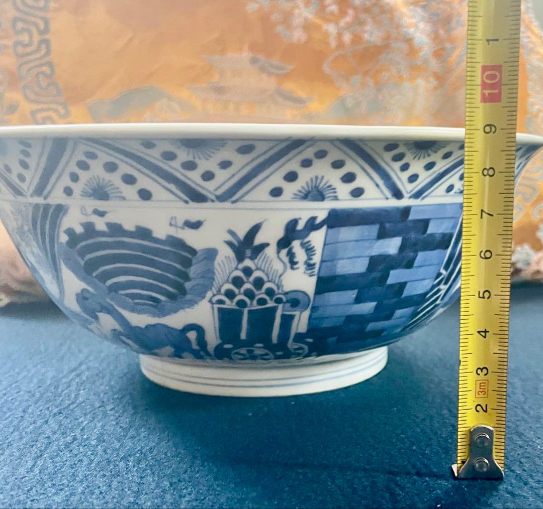 唐物　青白い龍の模様の深いボウル