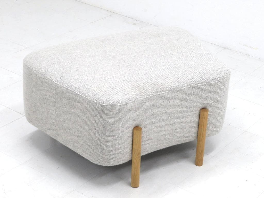 展示品　カリモク　ドラドラ　北欧　オーク材　ソファ　オットマン　スツール