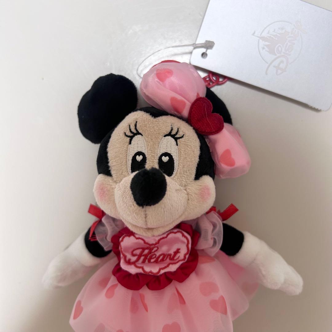 ディズニーストア 新作 ミニー キーチェーン Full of love ハート