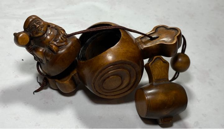 印籠　柘植　小槌の上に大黒天様　　黄楊繊細彫刻　木製