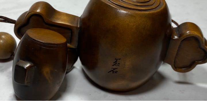 印籠　柘植　小槌の上に大黒天様　　黄楊繊細彫刻　木製