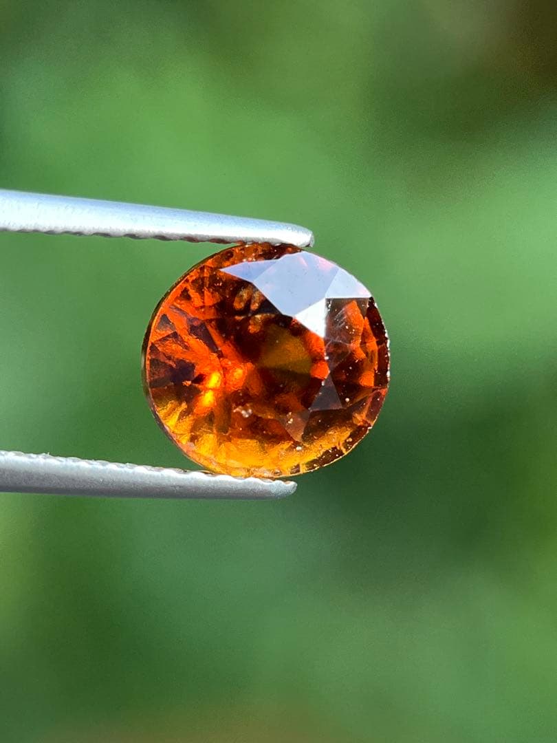 ヘソナイトガーネットルース2.2ct 日本宝石ソーティング付