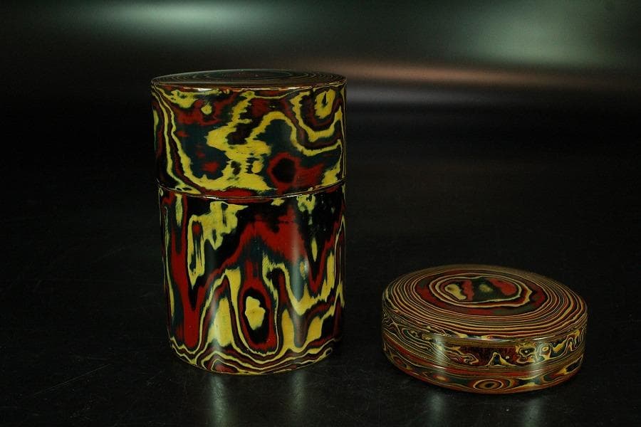 乾漆 色漆堆朱 茶器 香合 雪松作 共箱 未使用(K-A641) - メルカリ