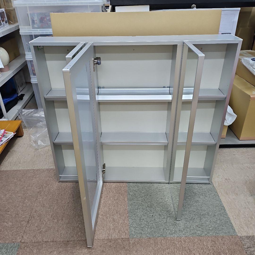 スチール・ガラス製ガラスキャビネット