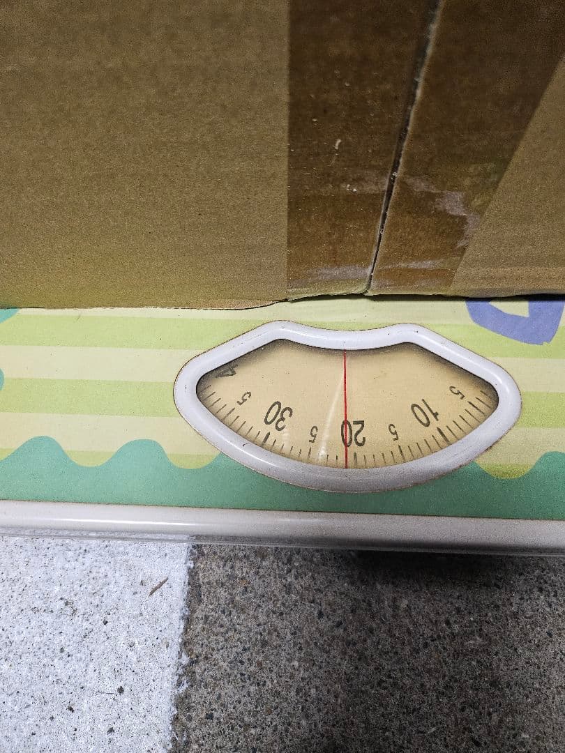 スチール・ガラス製ガラスキャビネット