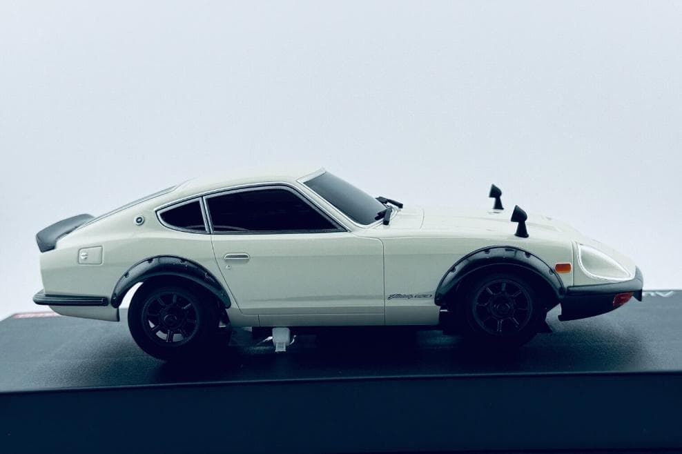 京商 ミニッツ ボディASC 日産 フェアレディ 240ZG ホワイト - メルカリ