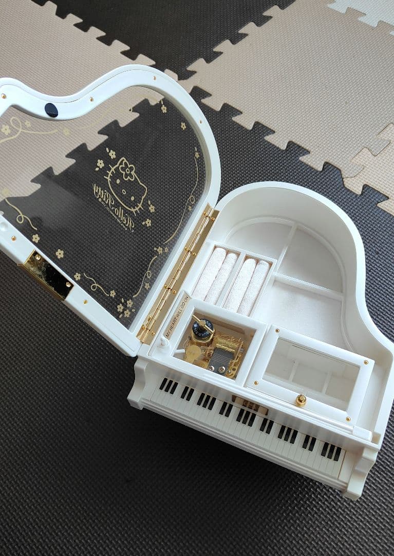 ハローキティ グランドピアノ型 オルゴール