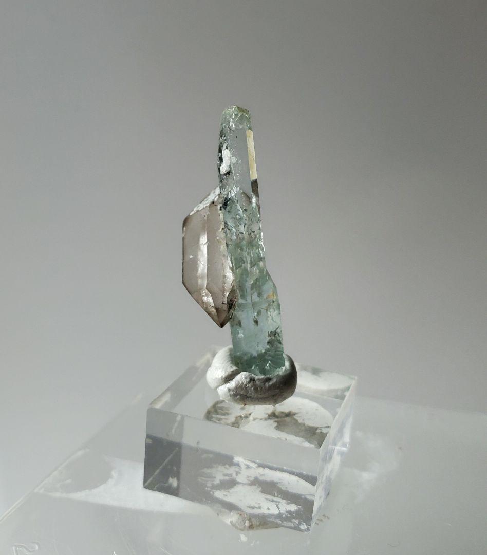 パキスタン産アクアマリンwithスモーキークォーツ原石