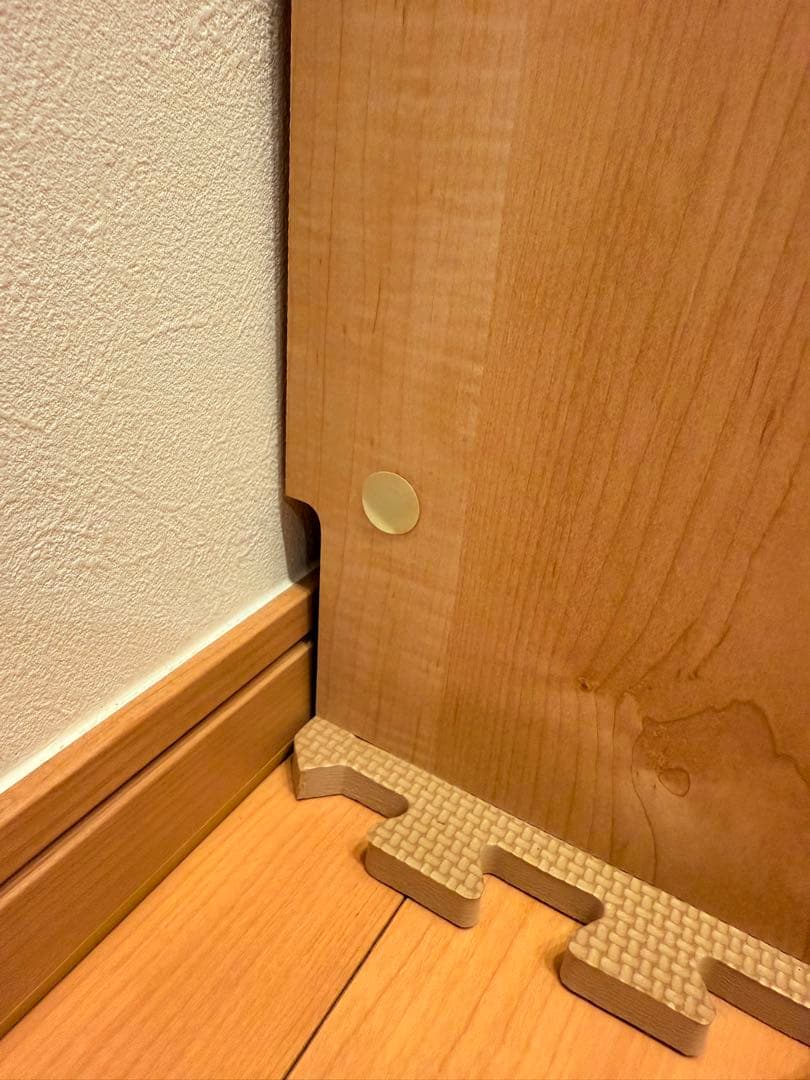 狭いカウンター下にも収納できるキャビネット 2扉付き