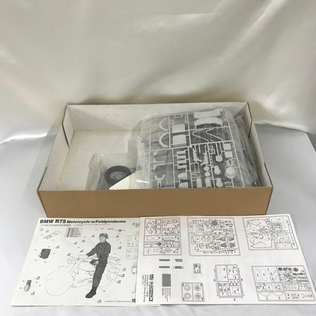 オートバイ・バイク 1/9 BMW R75 Motorcycle w/Feldgendarme