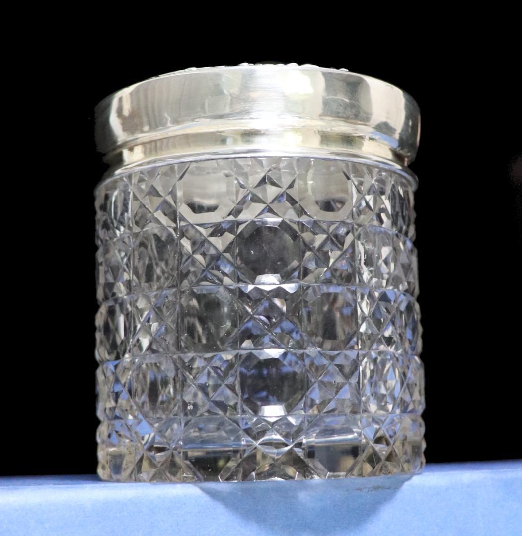 オールド・バカラ シルバー925銀装飾花柄蓋物 ディアマン・ピエーリー小物入れ