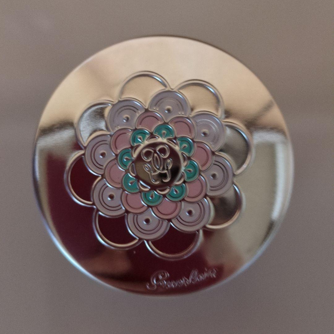 美品 GUERLAIN ゲラン メテオリットビーユ(旧) ハッピーグロウ 限定品