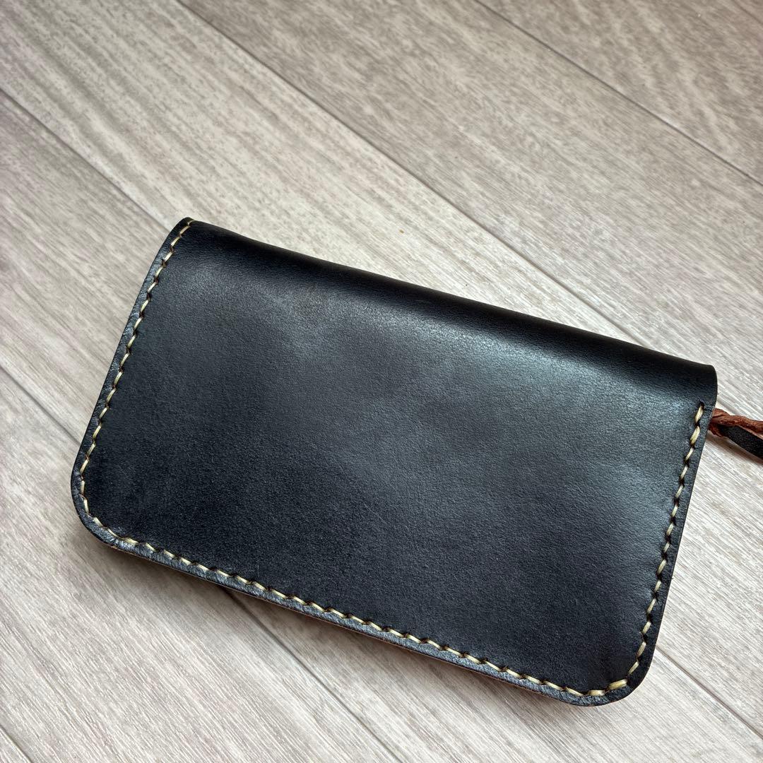 茶芯ブラック　ミドルトラッカーウォレット　真鍮　お札を折らずに収納