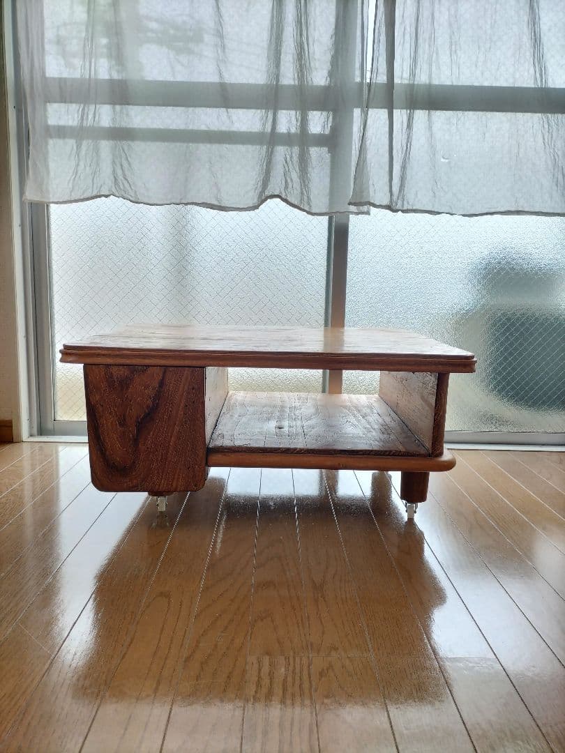 アンティーク家具　無垢チーク材ローテーブル 引き出し付き