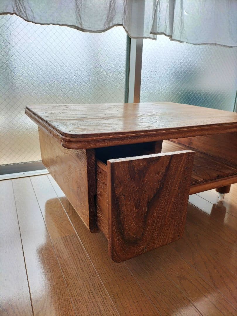 アンティーク家具　無垢チーク材ローテーブル 引き出し付き
