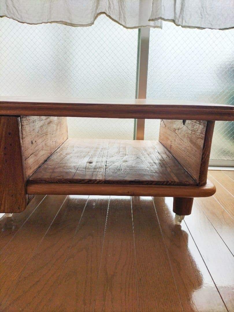 アンティーク家具　無垢チーク材ローテーブル 引き出し付き