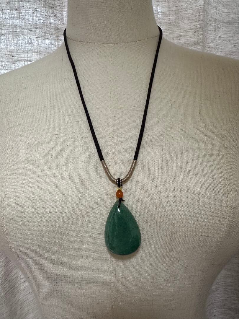春節祭　水滴ネックレス　シャー太翠　ペンダント