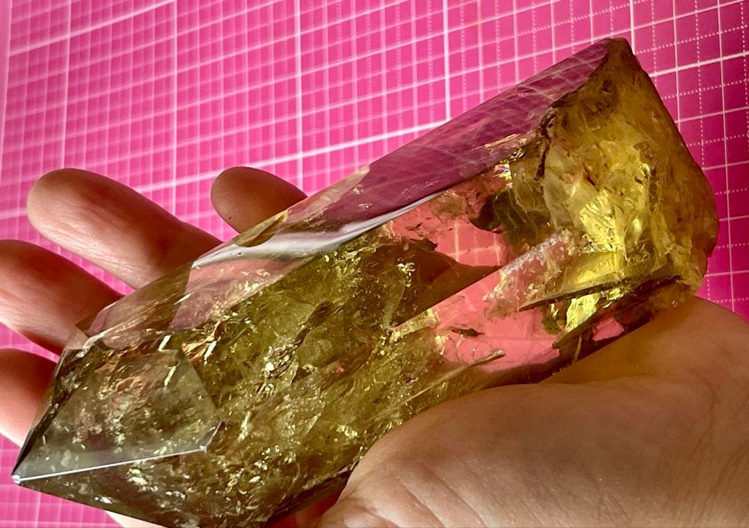 虹　透明感◎ ファントム　ずっしり重たいシトリン＊　天然石ポイント 85