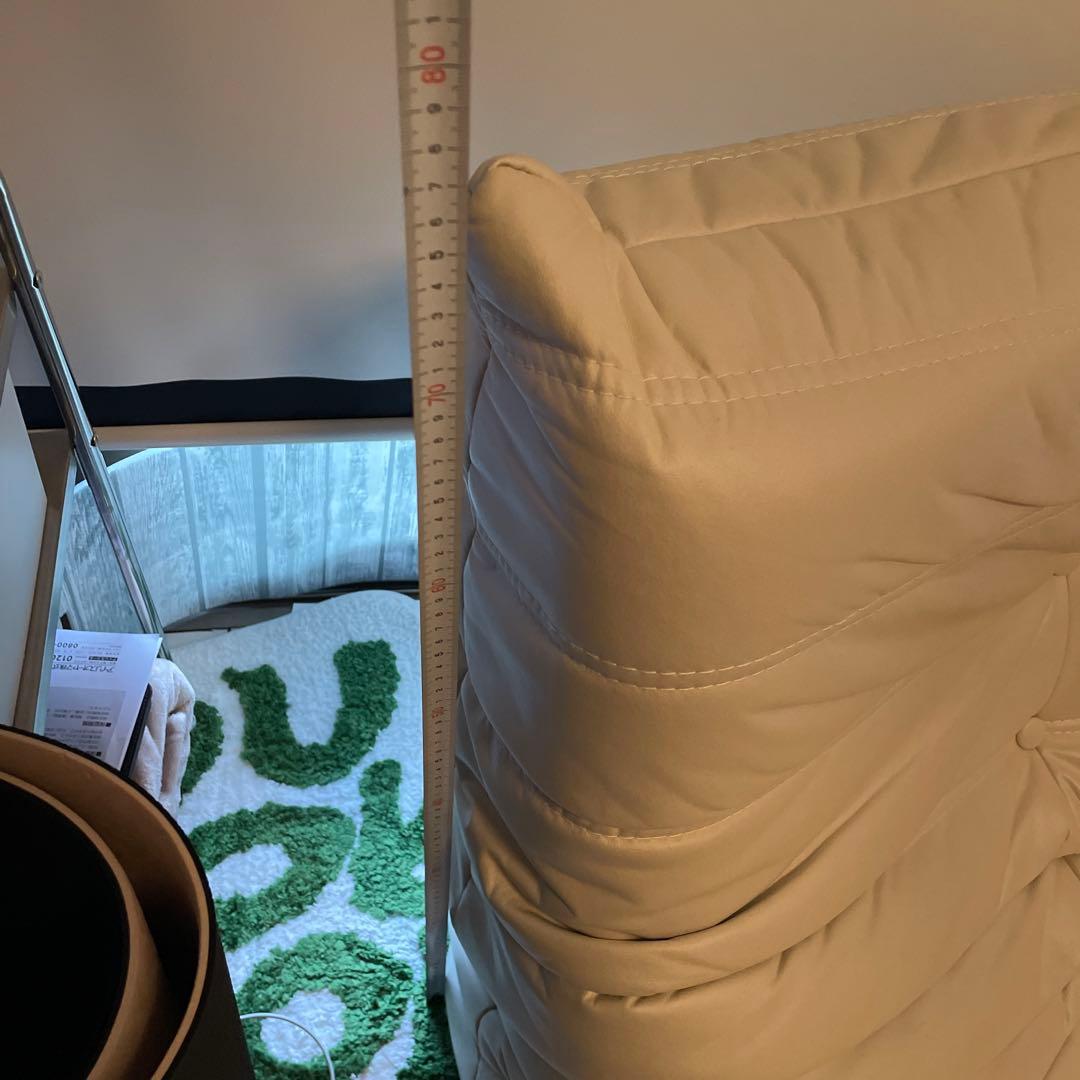 クリーム色 ボタン付き 1人掛けソファ　セット