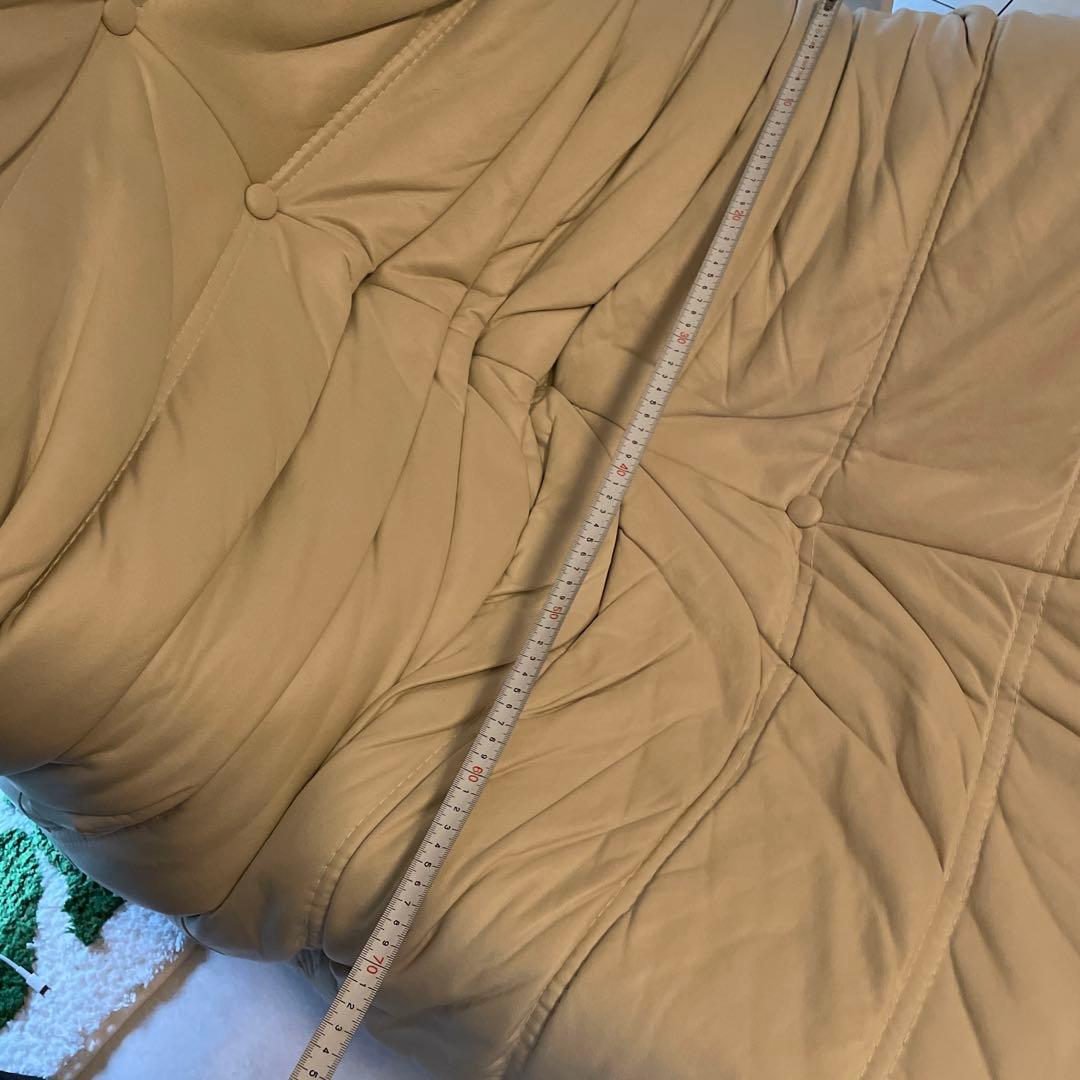 クリーム色 ボタン付き 1人掛けソファ　セット