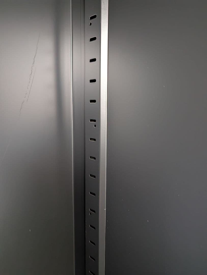 コクヨ　エディアシリーズ　ブラック両開きキャビネット