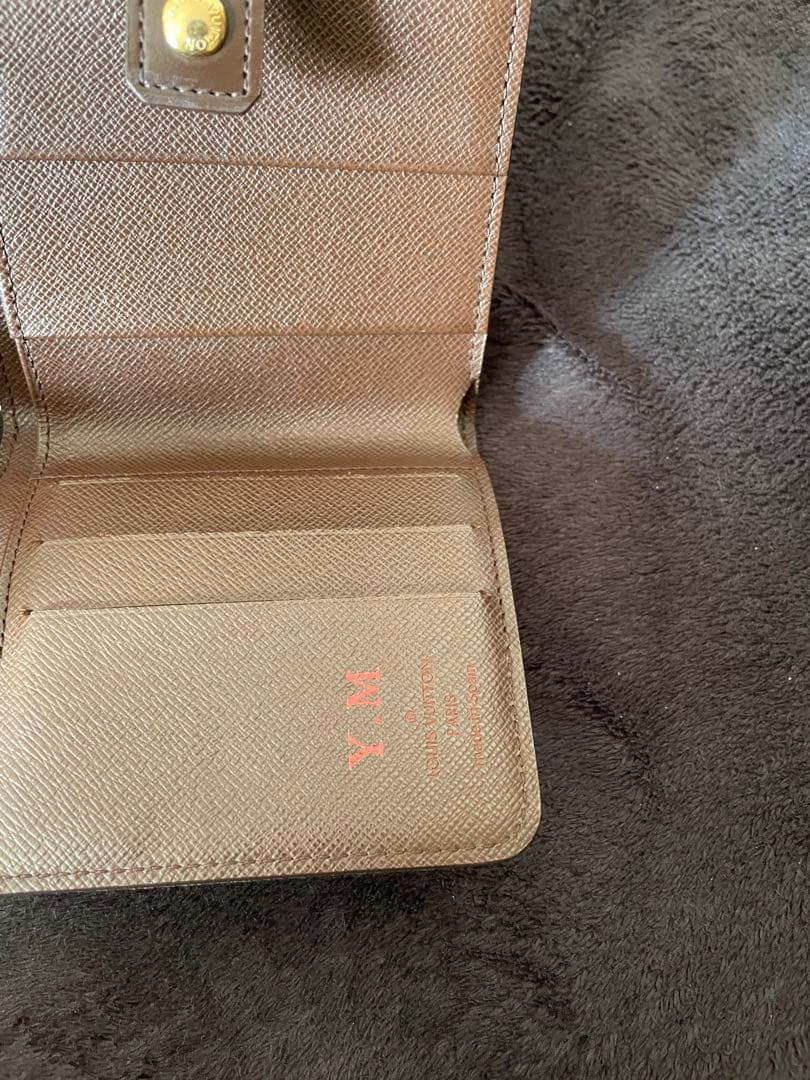 ルイヴィトン ダミエ 財布　LVコンパクトジップ　折りたたみ