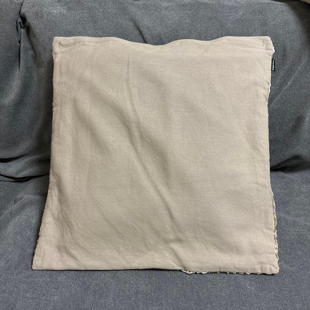 クッションカバー ベージュ　ゴールド　アイボリー