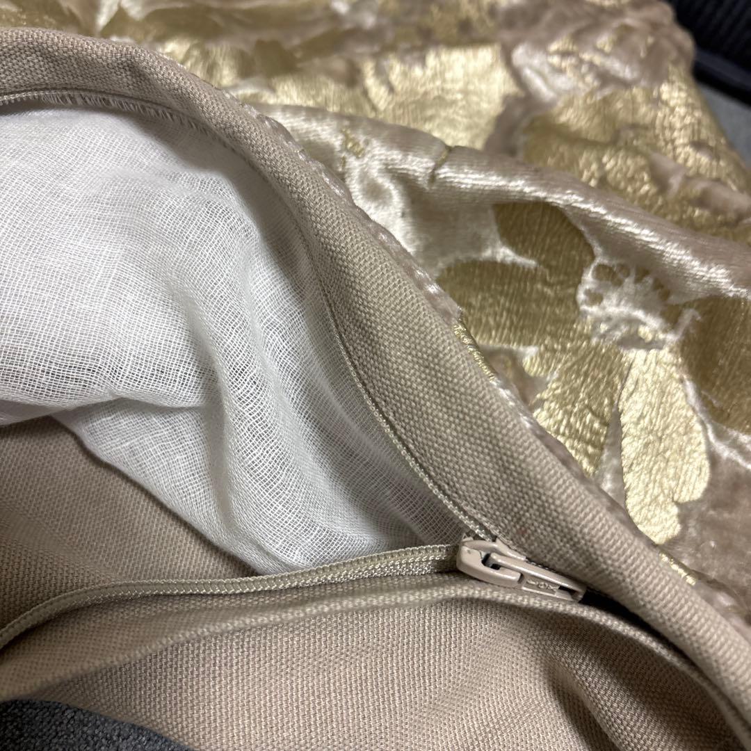 クッションカバー ベージュ　ゴールド　アイボリー