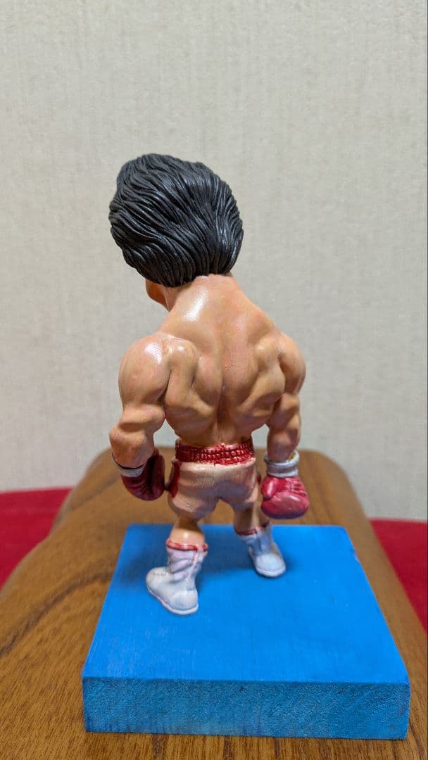 ロッキー　シルベスタースタローン　ガレージキット　フィギュア　青い台座付き