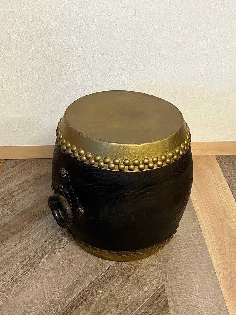 1尺3寸 和太鼓 木製 金塗(面) 時代物 古鉄のような持ち手 重さ 7.9kg