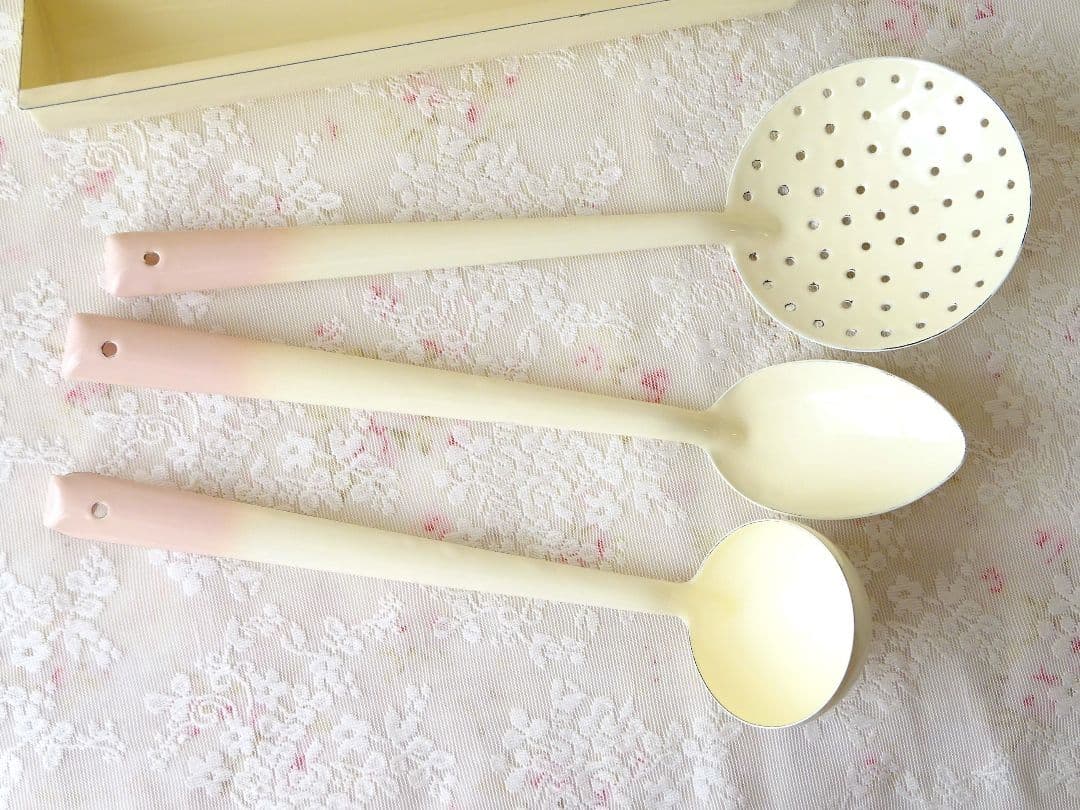 イマン　ダイアナローズ　レードルラック　マニーローズ